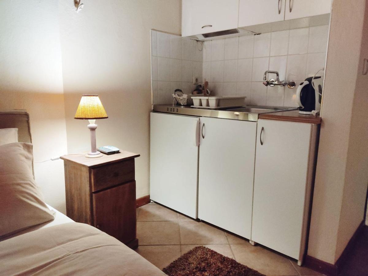 Klio Guesthouse Портариа Екстериор снимка